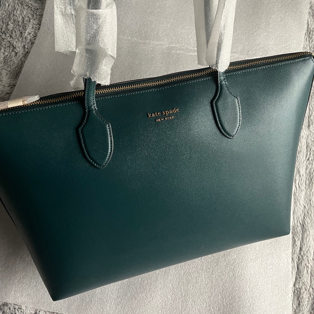 (NEW WITH TAG) Bleecker large zip-top laptop tote
